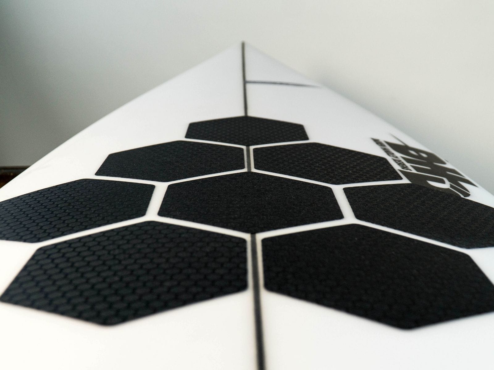 SURFPISTOLS HexaTraction pads surf antidérapant noir