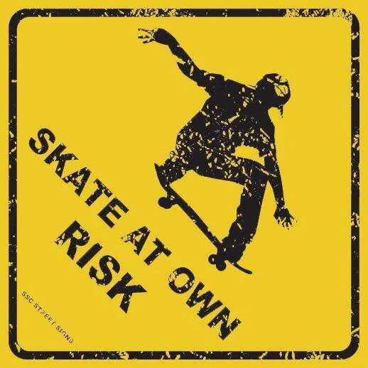 SURFPISTOLS Skate At Own Risk plaque métal déco alu