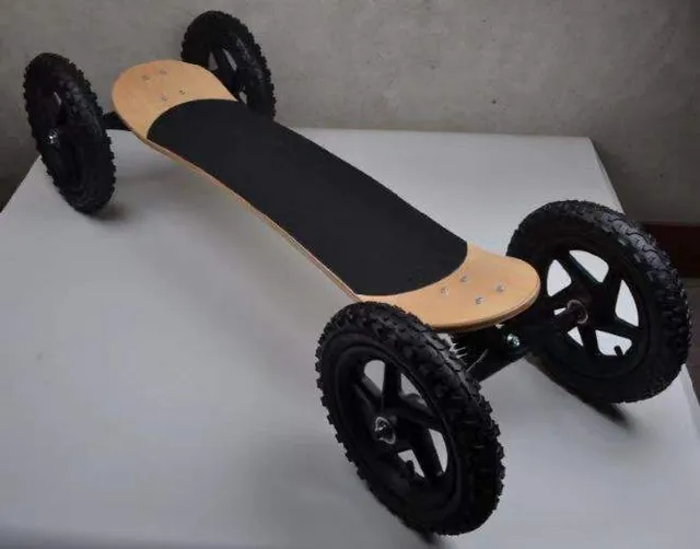 SURFPISTOLS Wing Skate Wood planche à roues 96 cm